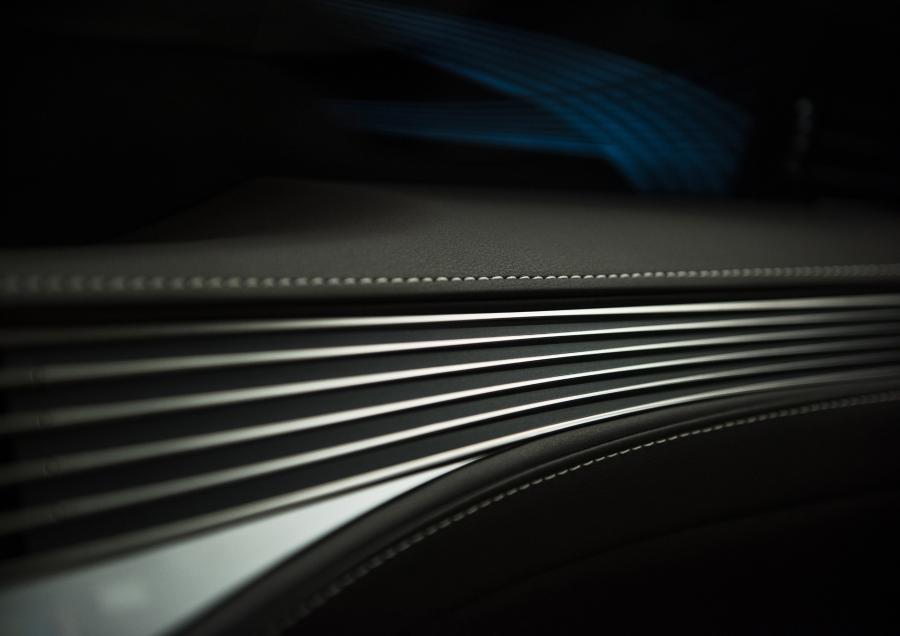 Детали интерьера Lexus LS500 2017 года  (NA) (фото 30 из 67)